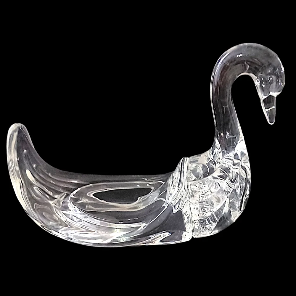 Vintage Lucite Swan Towel‎ Holder Clear Acrylic Guest Washcloth 80s MCM Graceful